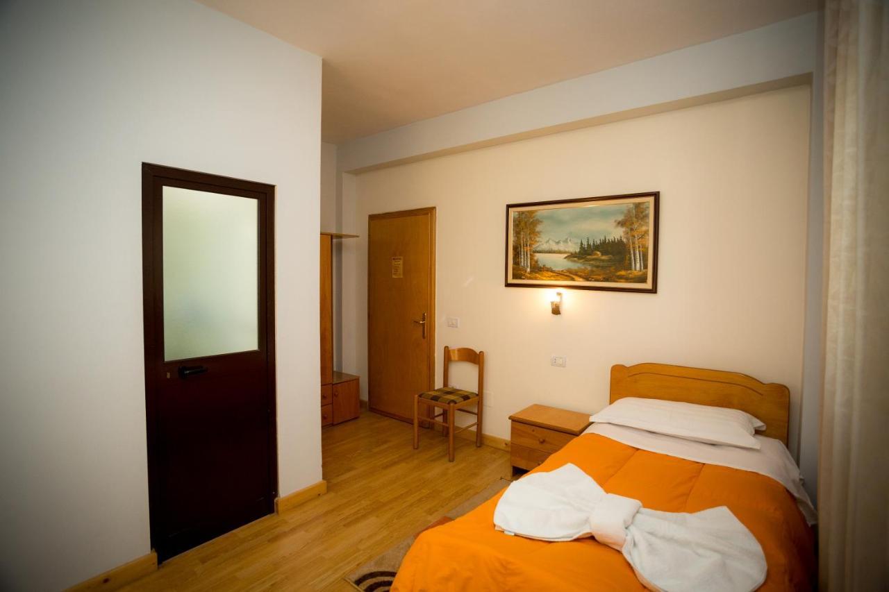 Hotel Kolping à Shkodër Extérieur photo