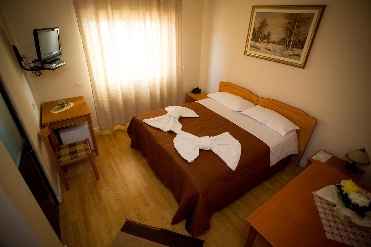 Hotel Kolping à Shkodër Extérieur photo